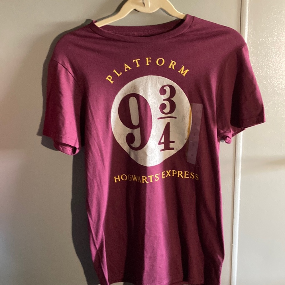 NWT Harry Potter Maroon T-shirt. Size small